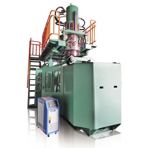 Accumulator type extrusion blow molding machine